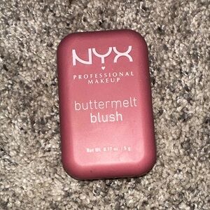 NYX Buttermelt Blush - Rosy Pink
